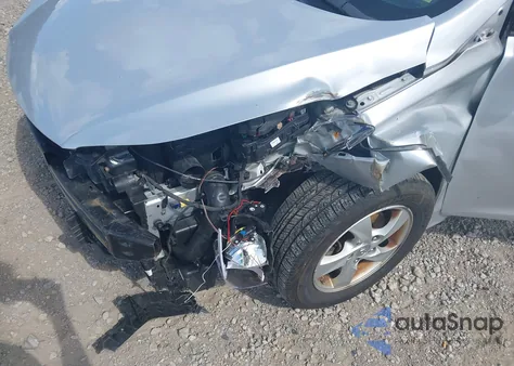 2015 Hyundai Elantra Se z USA, uszkodzony, nr VIN KMHDH4AE3FU329932